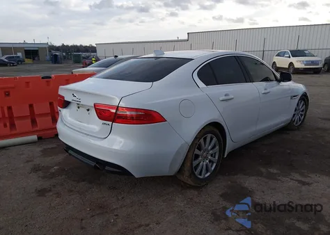 2019 Jaguar Xe 25T z USA, uszkodzony, nr VIN SAJAR4FX9KCP47542